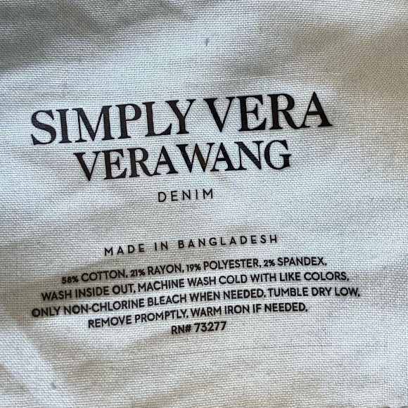 Women’s size 26w Capri - Picture 3 of 7